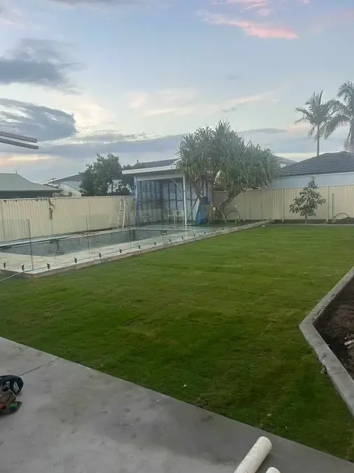 THE ENTRANCE NORTH - Pool & Backyard