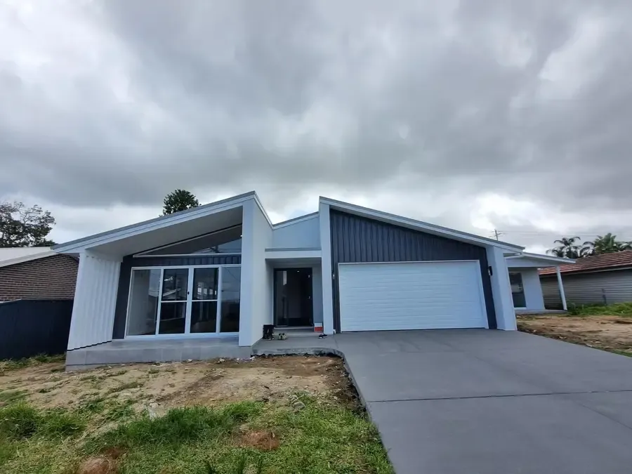 TOUKLEY - House & Granny Flat