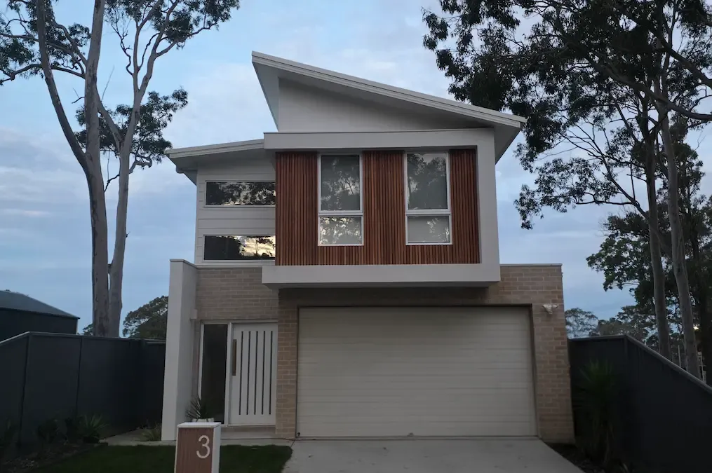 WARNERVALE - Two Storey Residence