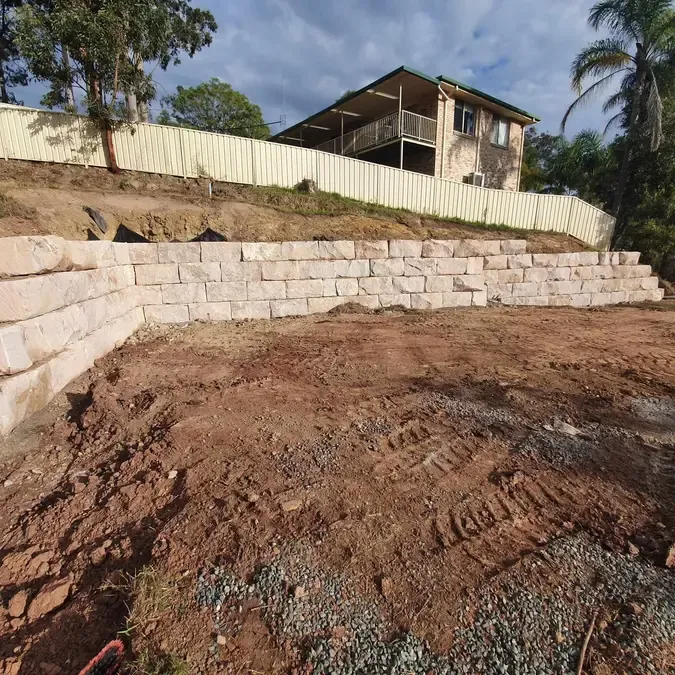 WATANOBBI - Dwelling & Retaining Wall - image 3